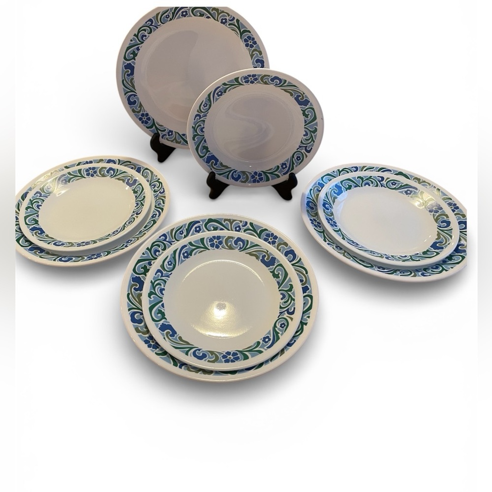 Corelle SERENITY Blue, (4) 8.5” Luncheon and (4) 6.75 desert,B&B plates